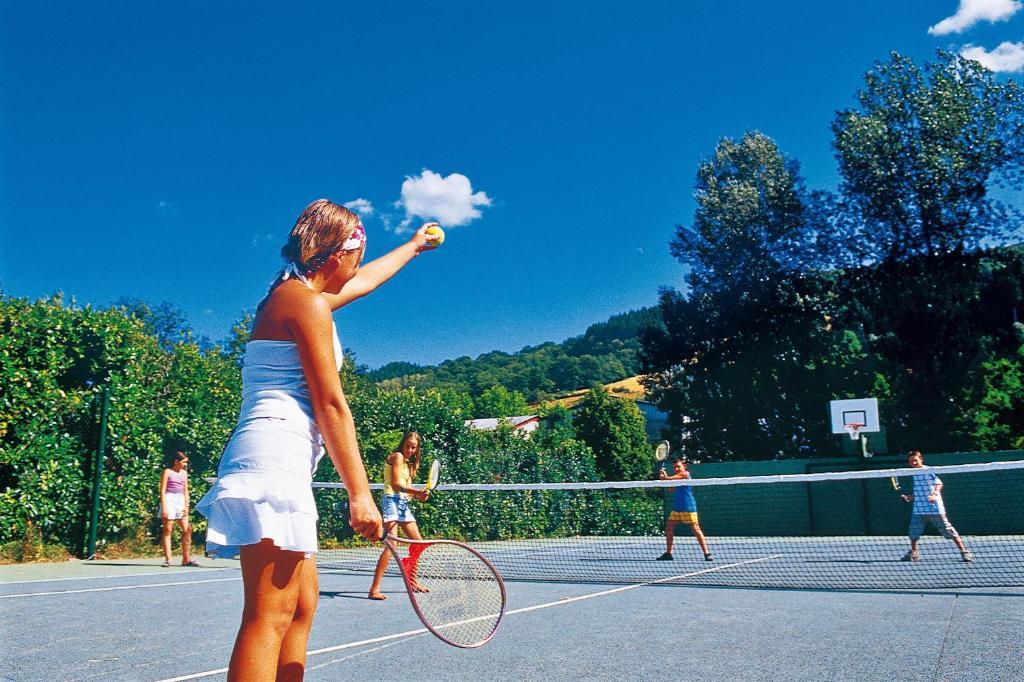 Camping Paradis Marmotel Saint-Geniez-dʼOlt Exterior foto